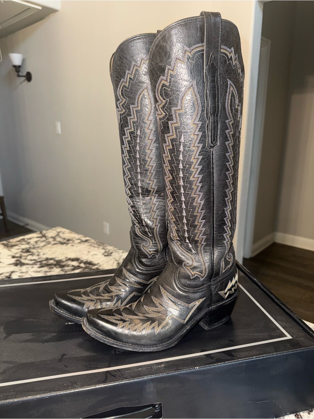 Luchesse Priscilla Black Cowboy Boots Size 7
